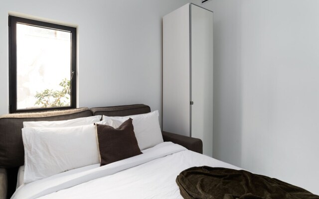 New Design & Sunny Balcony in TLV Center