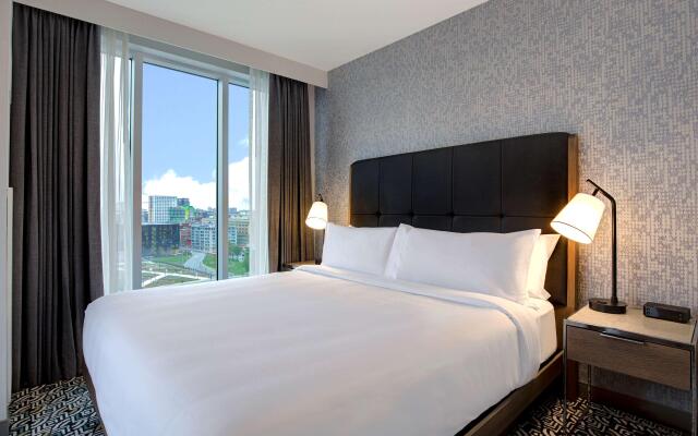 Homewood Suites by Hilton Montreal Downtown, QC