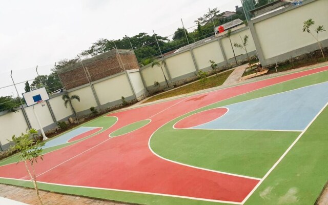 2 Bedrooms at Gading Greenhill Apartment by Travelio