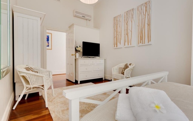 Cottesloe Beach House I – Guest Rooms – Perth