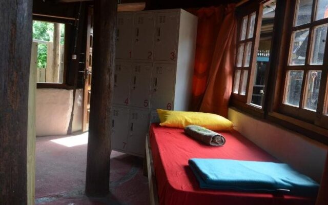 La Brújula Hostel