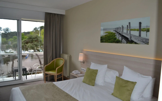 Best Western Plus Hôtel Le Roof