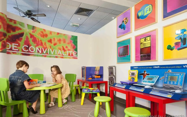ibis Styles Chinon