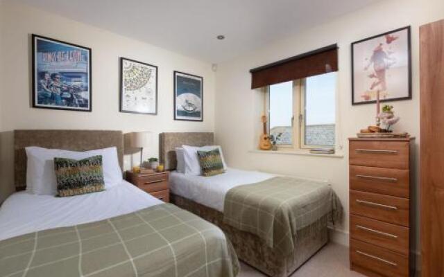 5 The Vista, Newquay