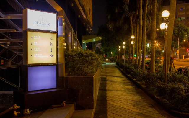 Ch Place X Hotel