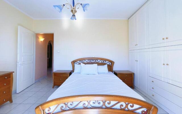 WSD Luxury Cozy 2BD Apt with study & City View Balcony