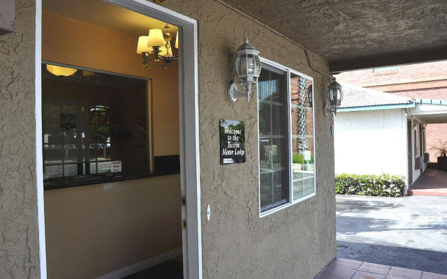 Motel 6 Tustin, CA – Orange County