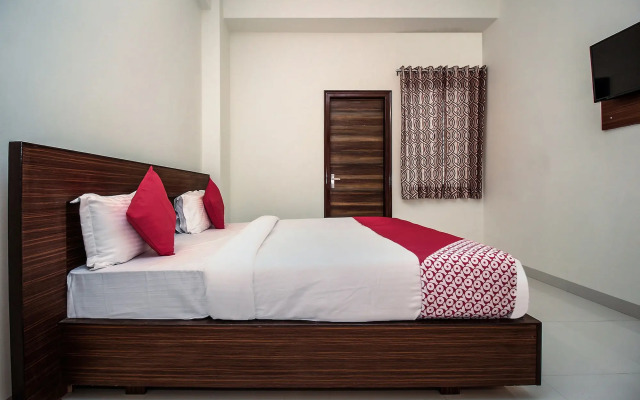 OYO 26462 Hotel Yatrik