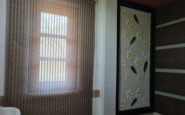 Sawasdee Sichang Resort