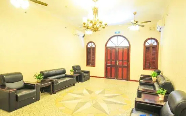 92 Castle Villa Hotel