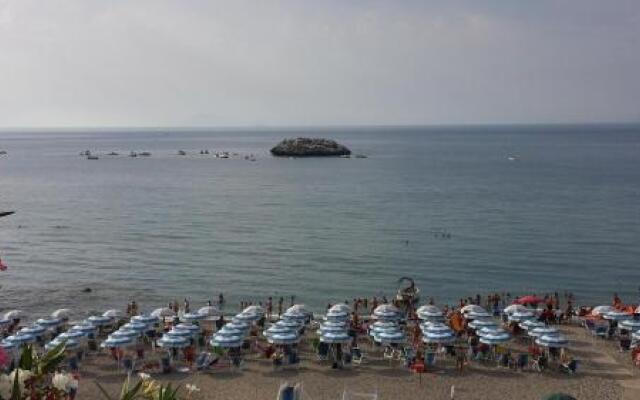 Attico Sul Mare Brolo