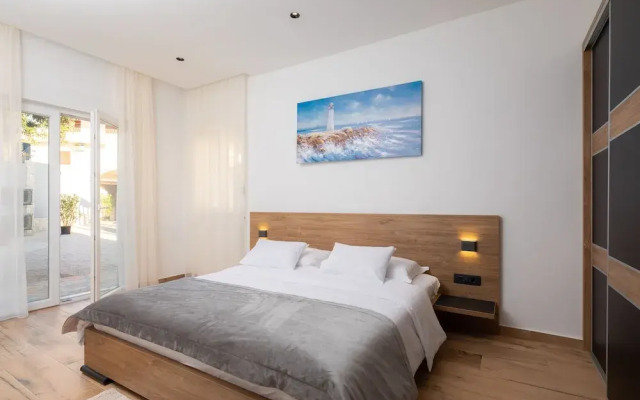 Beachfront Luxury Villa