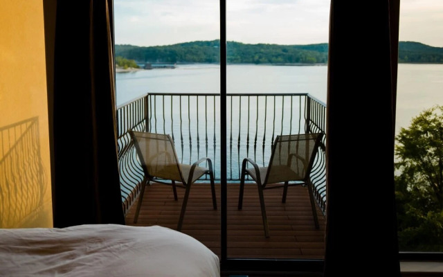 2 Bedroom Lake View Villa - Unit 209