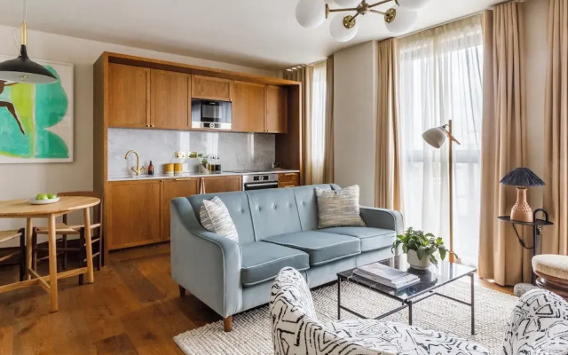 Stunning Apartment with City views