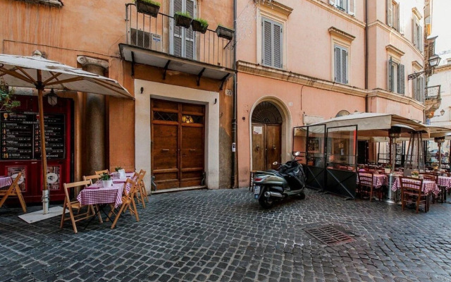 Pasquino Apartment - Navona Square
