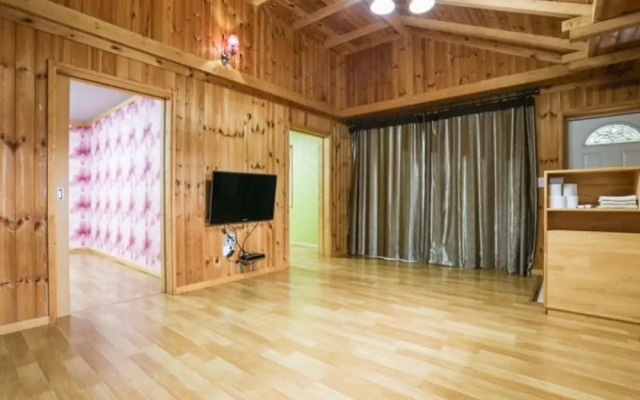 Ulsan Baenaegol Garden Pension