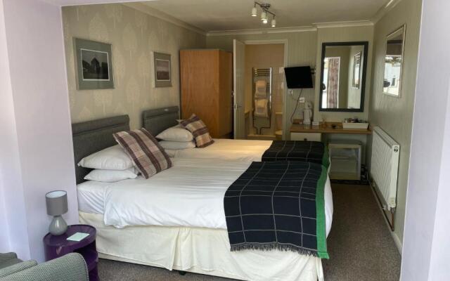 Knights Court Hotel