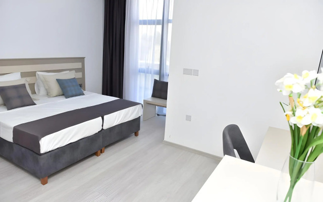 Alya Rooms