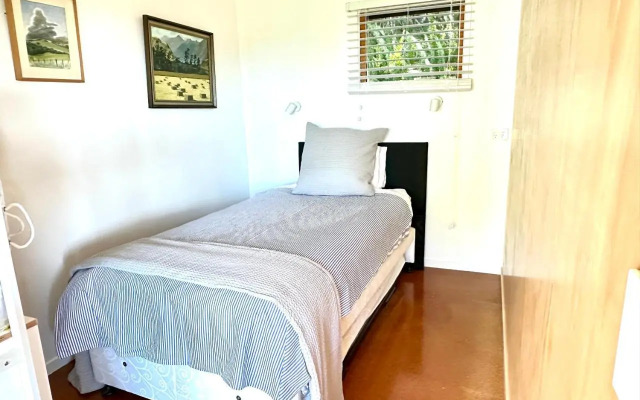 Bush Beach Delight - Onetangi Holiday Home