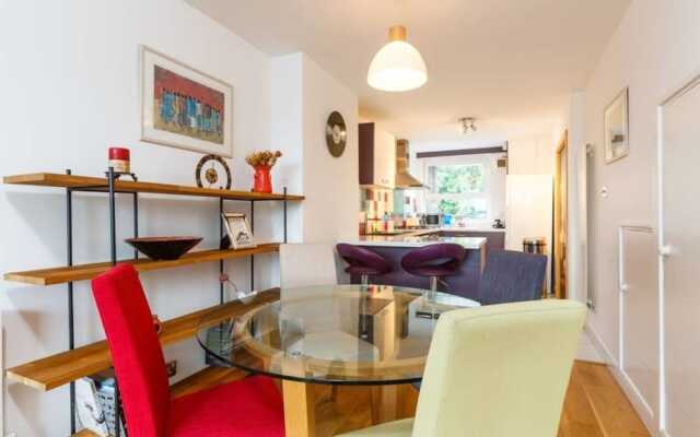 Bright and Colourful 2 bed Flat in Islington