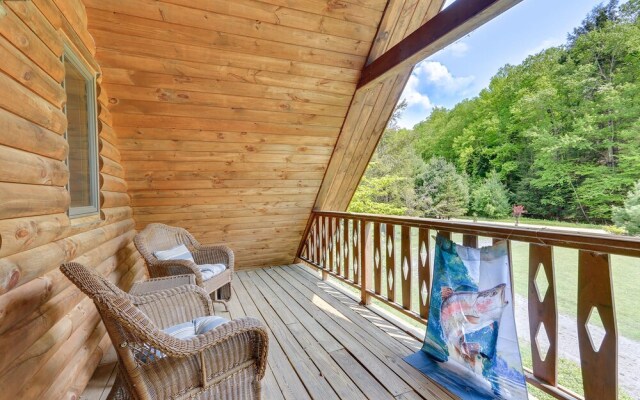 Pocono Dog-Friendly Home on River