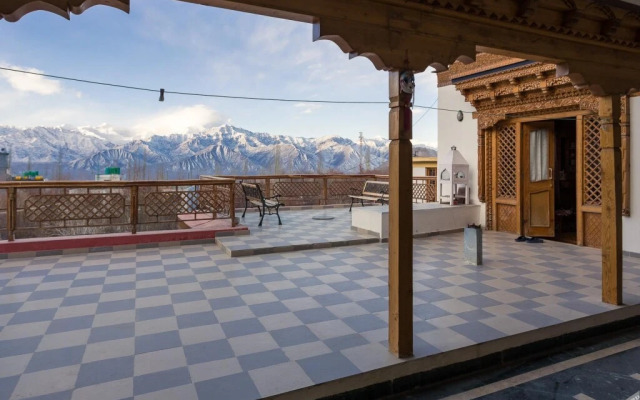 New Royal Guest House