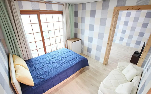 Anmyeondo Badaneun-boigo Pension