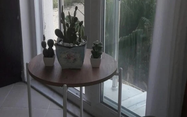 Riverside Flat Close to Beach