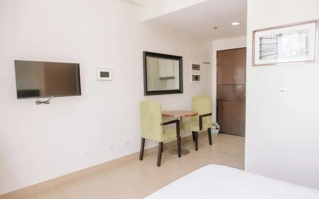 Stunning Cityscape Hideout