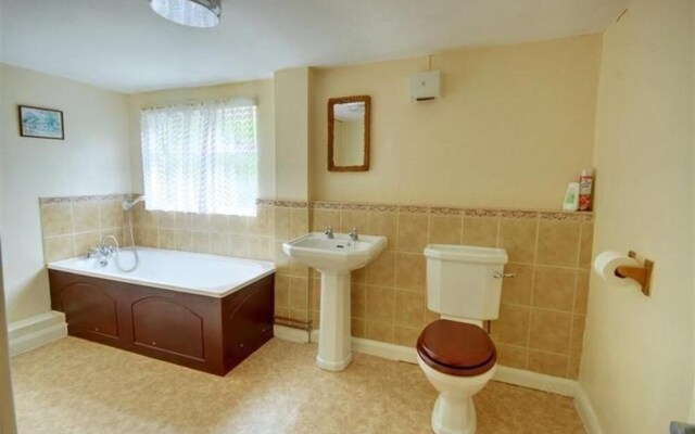 Archaic Holiday Home in Parracombe with Garden near Exmoor Zoo