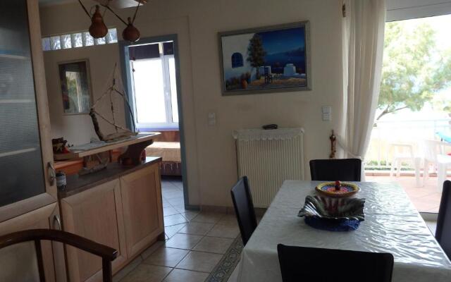 Xylokastro Beachfront Residence