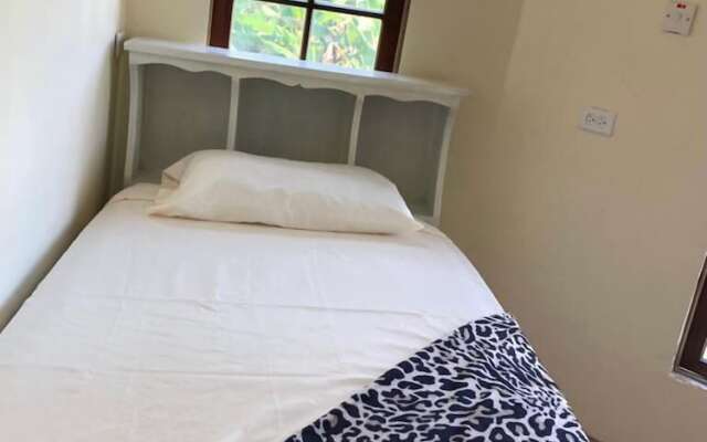 The Blue Mahoe Treehouse