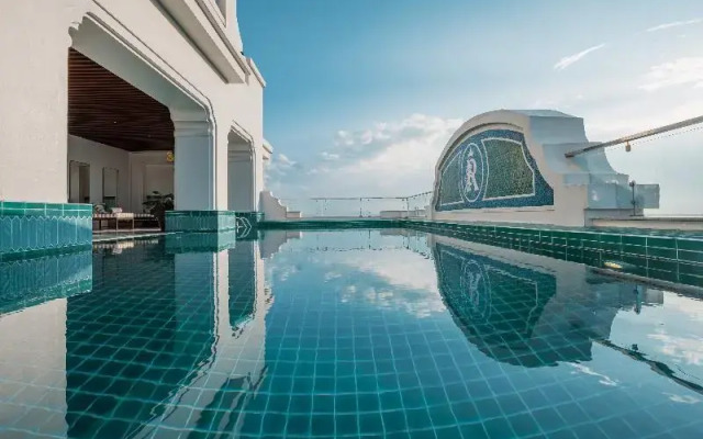 Rex Quang Binh Hotel