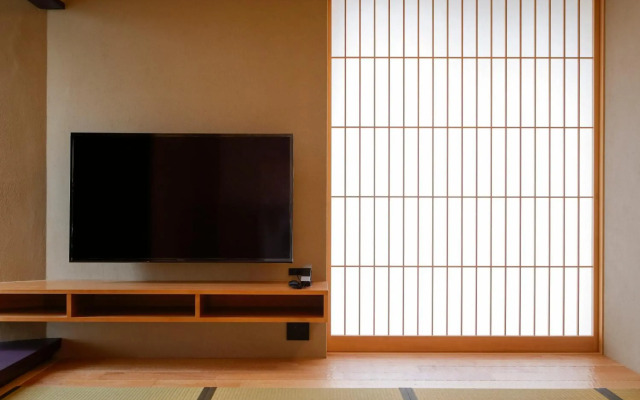 Kaminarimon Ryokan