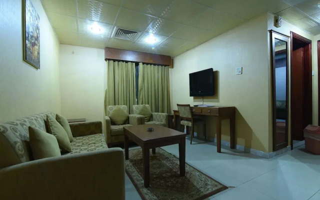 OYO 274 California Suites