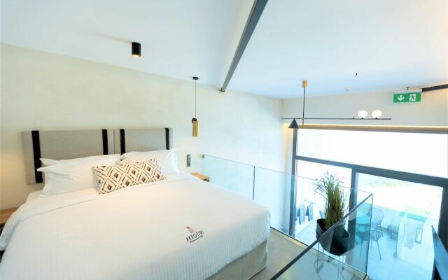 Akrotiri Olympus Luxury Suites