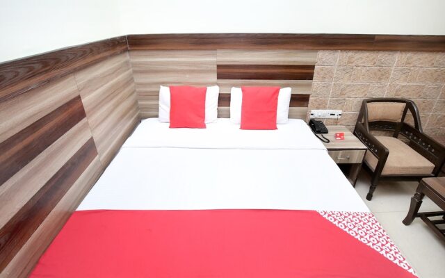 OYO 14784 Angad Residency