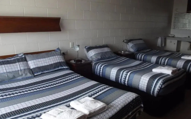 Morwell Parkside Motel