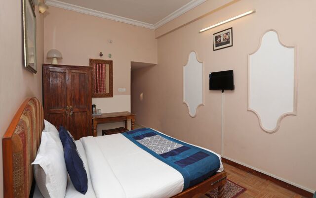 OYO 9900 Hotel Pioneer Plaza