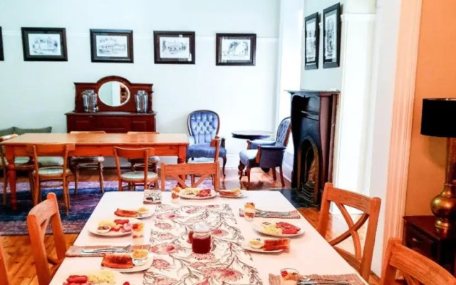 Bauhenia Guesthouse