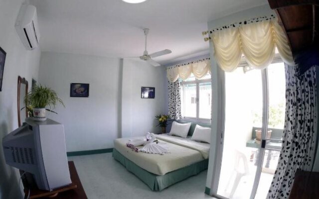 Dive Den Guesthouse