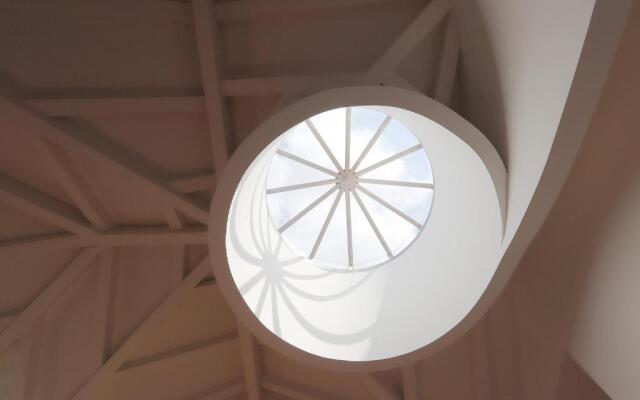 HM - Flores Skylight