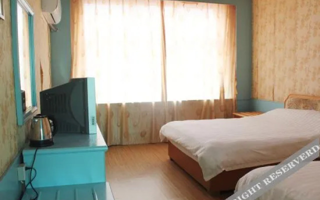 Rongcheng Jiazhou Express Hotel