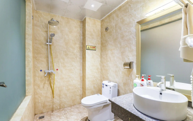 Mount Emei Happy Hotel