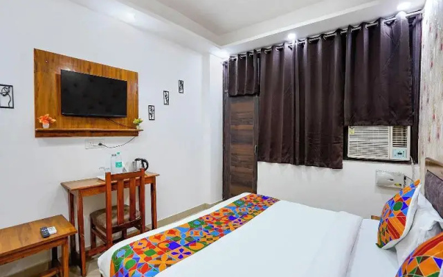 FabHotel Frolic Luxury Stay