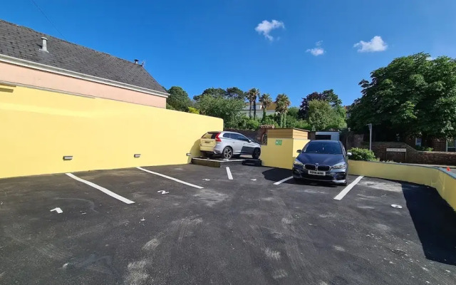 Torland Seafront Hotel