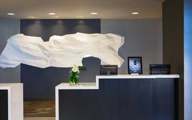 Renaissance Chicago O'Hare Suites Hotel