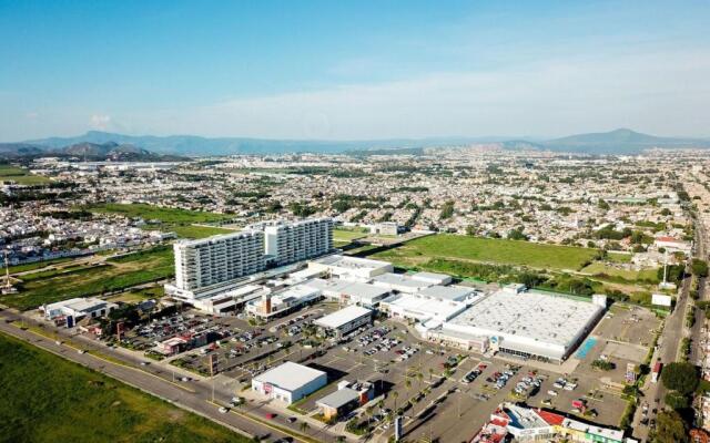 Real View Towers W208 by Casago