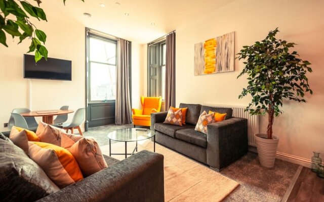 Maritime House - Luxury 2 Bed High Spec Apartment w Private Parking