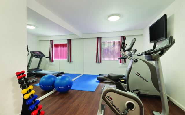 Ramada Wakefield